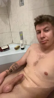Slave Lukas in the bathtube