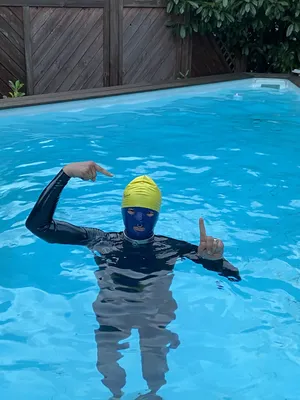Nie ohne Badekappe - Ki(c)k me: mux247