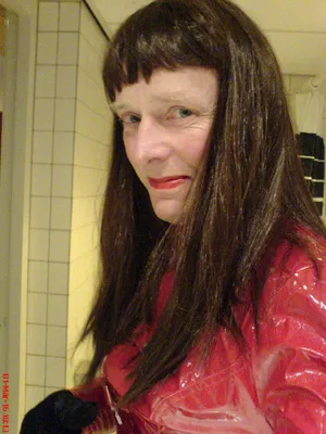 1 min face risk for julieslegs3