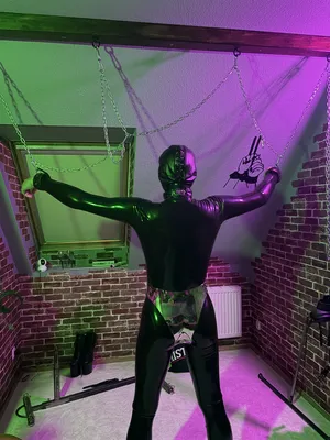 Die Gummisau wird vorbereitet - Ki(c)k me: mux247