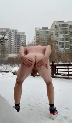 Naked without limits anywhere