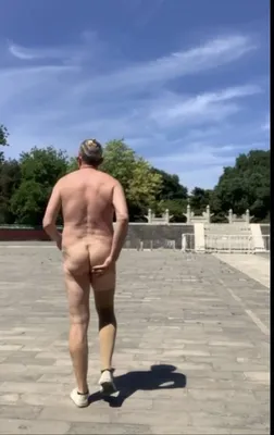 Naked without limits anywhere