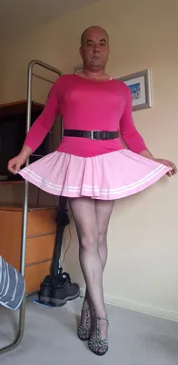 Wigless sissy