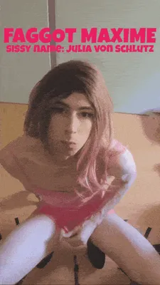 Sissy faggot trying to wank it's clit😂