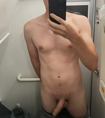 Plane nude 🫣