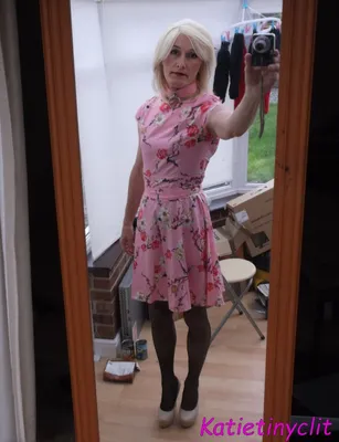 Sissy MILF in Pink