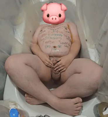 Piggy Piss Fag