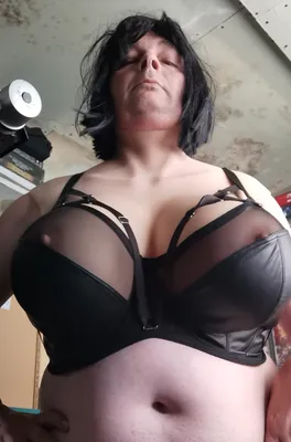 Dumb SW UK Sissy in black PVC 8