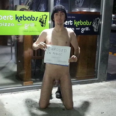 fully naked @ kebab shop