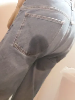I overflow my diaper in public