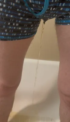 ftm pissboy slut pissing its boxers