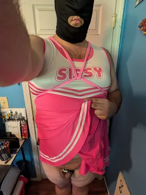 Sissy Bella Showing Herself Off <3