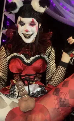 torturing my broken clit makes me laugh