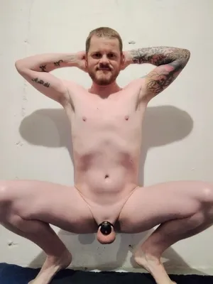 Faggot Derek Craig